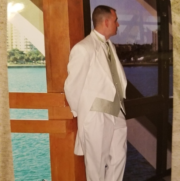 Meet your Posher, Chris - Picture 1 of 1